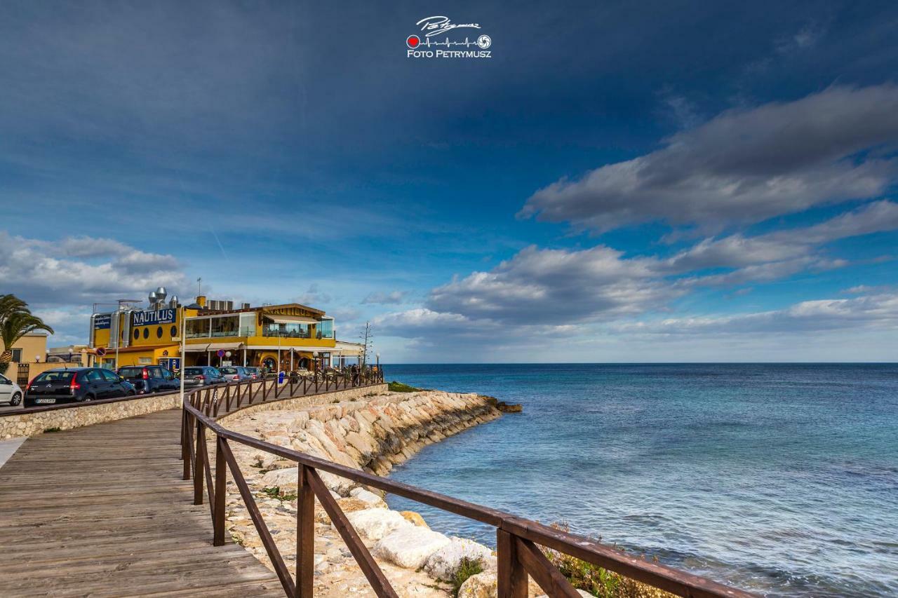 Apartamento Sea Senses Victoria Frente Al Mar Torrevieja Exterior foto